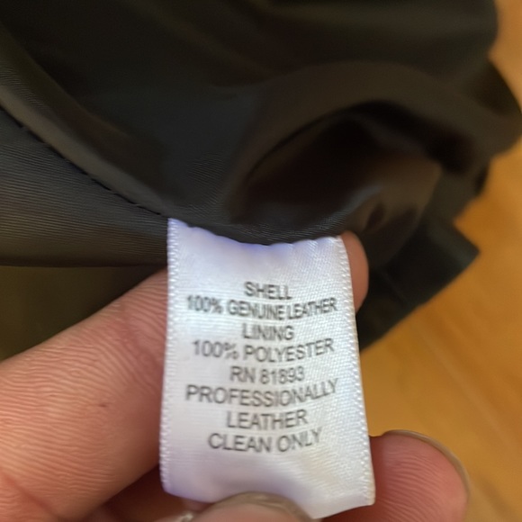 Women’s leather jacket. - Picture 3 of 11